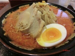 PATIOの辛味噌肉蓋ラーメン