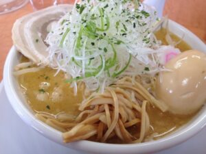 しゅんか食堂の味噌中華