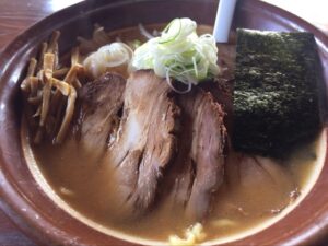 中華食堂一番屋の味噌チャーシュー海老ワンタン