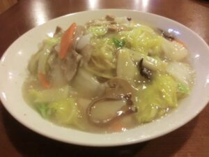 中華食堂一番屋の塩五目焼きそば