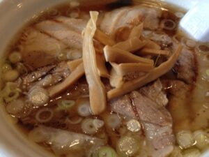 花鳥風月のチャーシュー海老ワンタンメン