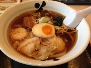 花鳥風月の冷たい海老ワンタンメン