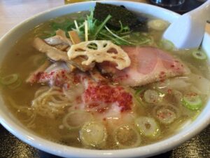 花鳥風月の春麺大盛り
