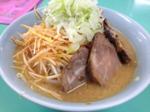 くるまやラーメンの味噌ネギチャーシュー