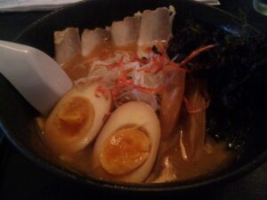 新旬屋麺の超・ガッツリえび豚骨