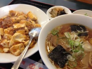 盛華楼の麻婆飯セット