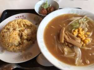 チャイナハウスの炒飯セット-味噌ラーメン
