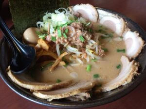 つるおか家の男ラーメン