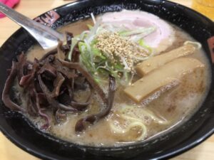 トリプルタイガーの黒丸とんこつ