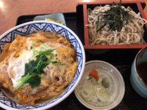 南部家敷のかつ丼そばセット