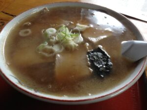 成多食堂のチャーシュー麺