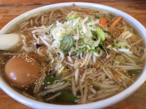 満びの塩野菜ラーメン