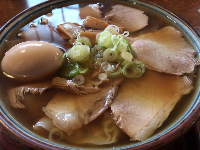 満月のチャーシューワンタン麺-味玉