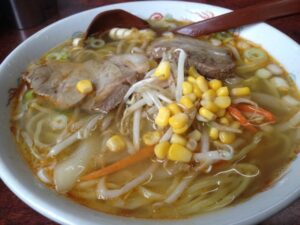 美好食堂の塩ラーメン