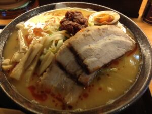 癒庵の辛味噌ラーメン大盛り