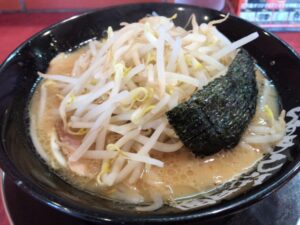 らあめん花月の嵐げんこつ味噌チャーシュー＋もやし