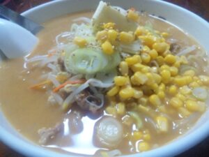 らーめん屋ですの野菜味噌バターコーン