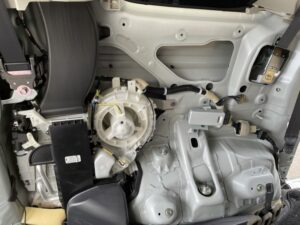 リア助手席側作業前