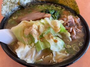よこはま軒 酒田店のキャベチャラーメン